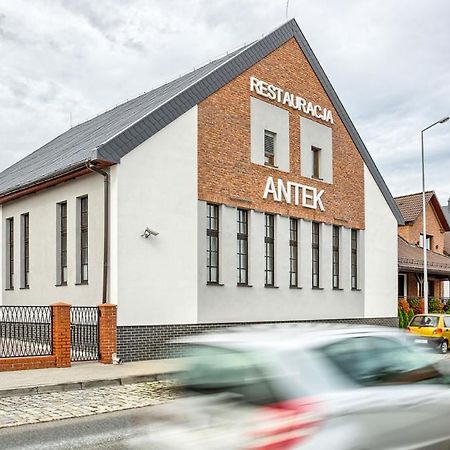 Hotel Antek Zlinice Esterno foto