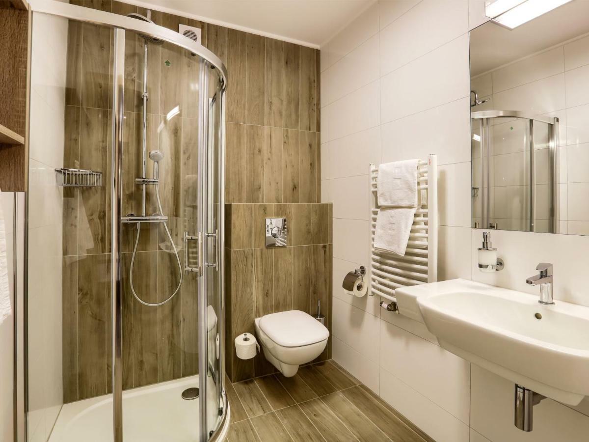 Hotel Antek Zlinice Esterno foto